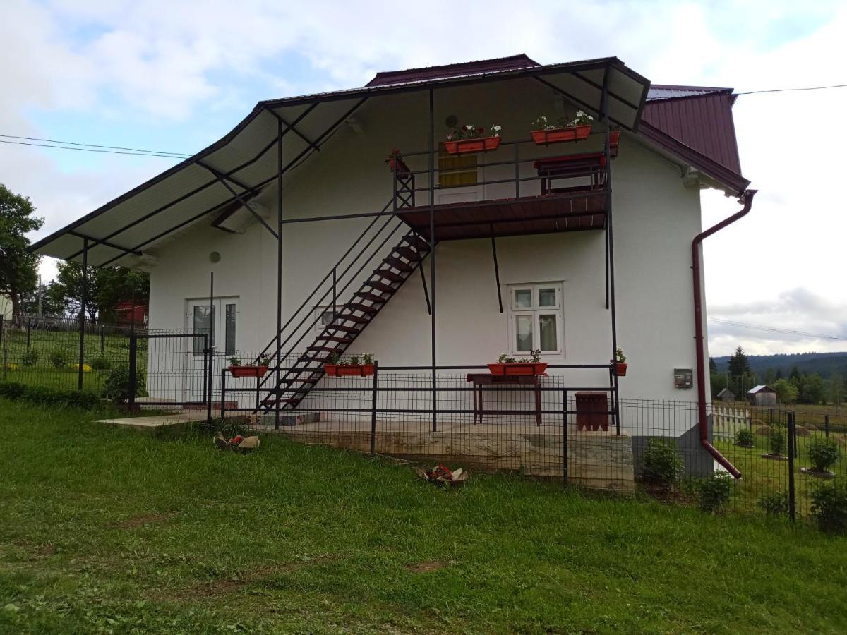 Casa Bucovina Dorna Candrenilor Ascutitele Exteriör bild