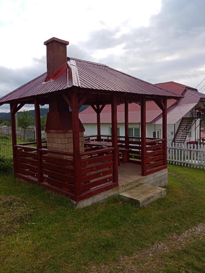 Casa Bucovina Dorna Candrenilor Ascutitele Exteriör bild