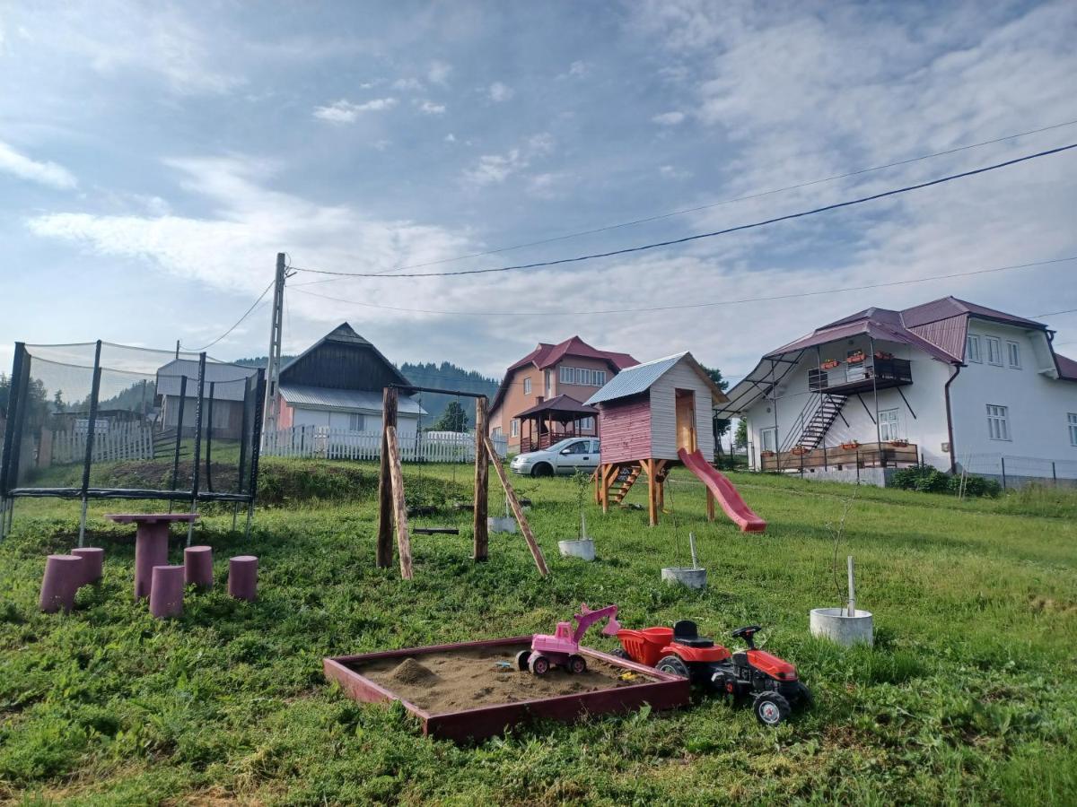 Casa Bucovina Dorna Candrenilor Ascutitele Exteriör bild